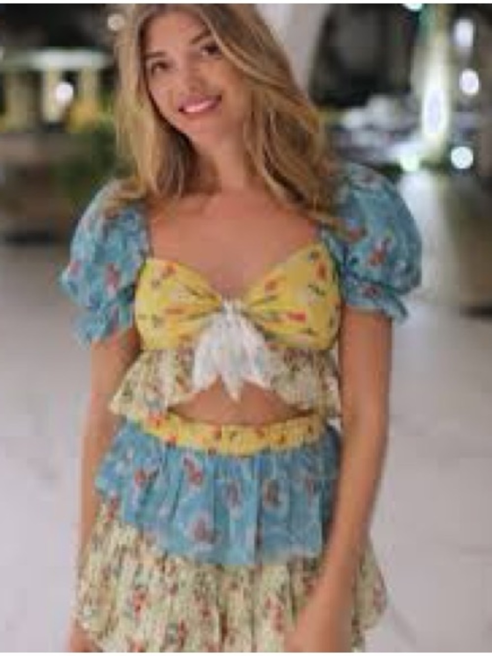 Love shack Floral Tie-Front Puff Sleeve Crop Top - Yellow & Blue SELLING AS It - Picture 4 of 9